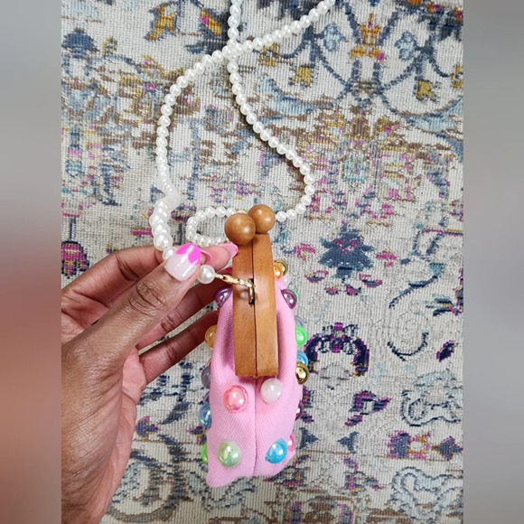 New, Bubble Gum Studded Pink, Wooden Closure, Clutch/Pearl Strap Purse - Picture 8 of 15